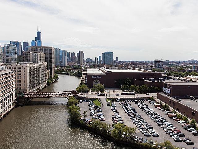 900 N KINGSBURY Street Unit: 777