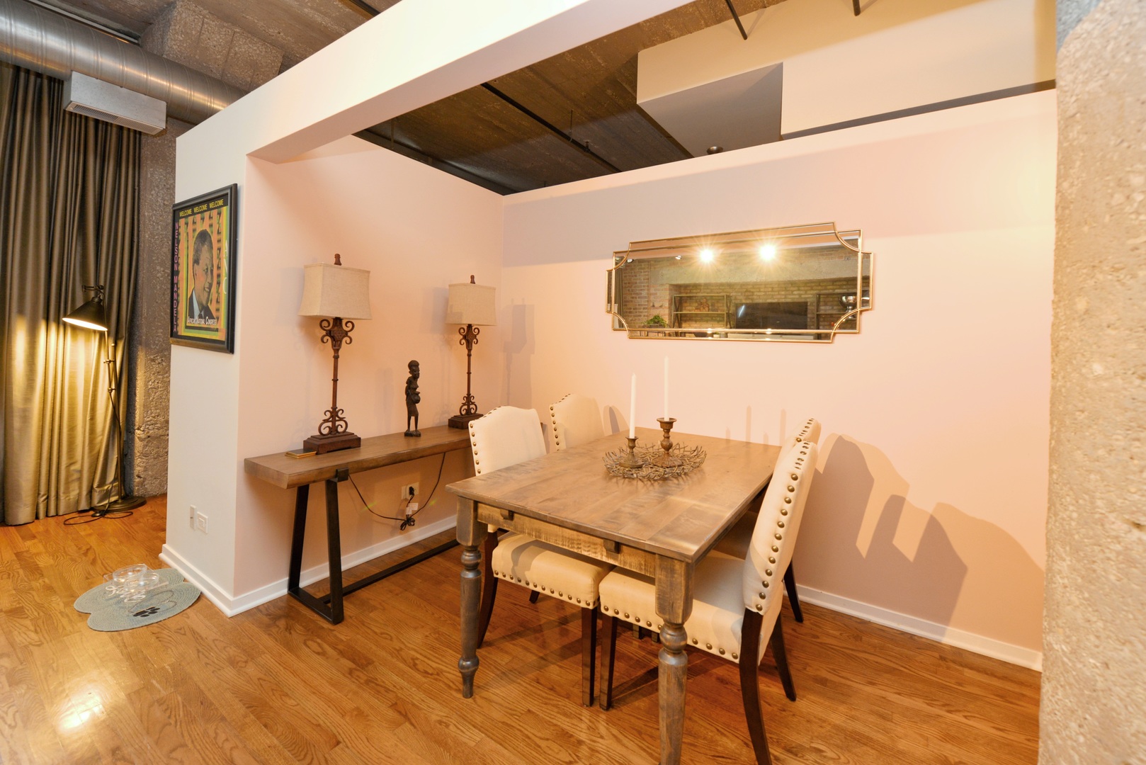 900 N KINGSBURY Street Unit: 777