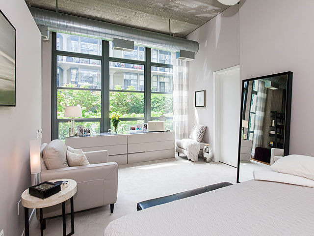 900 N KINGSBURY Street Unit: 777