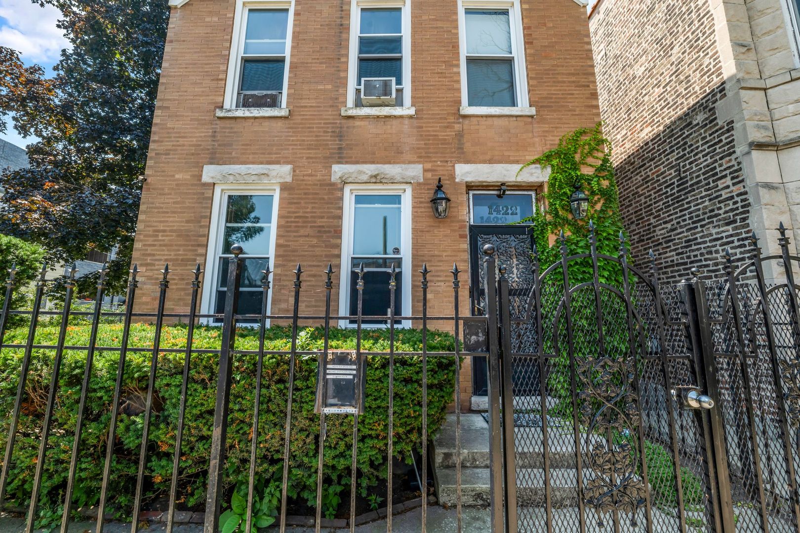 1418-22 N Elk Grove Avenue