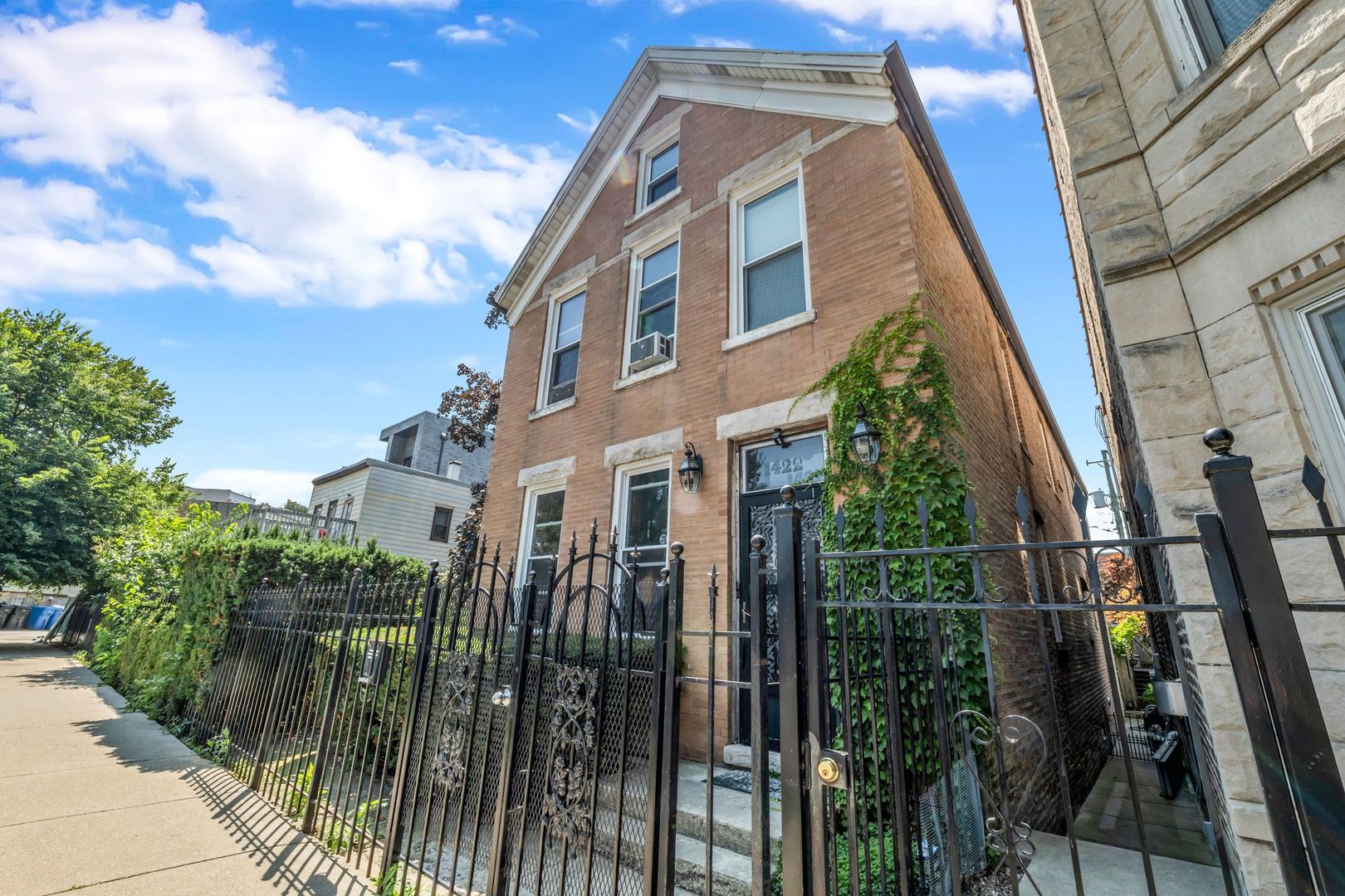 1418-22 N Elk Grove Avenue