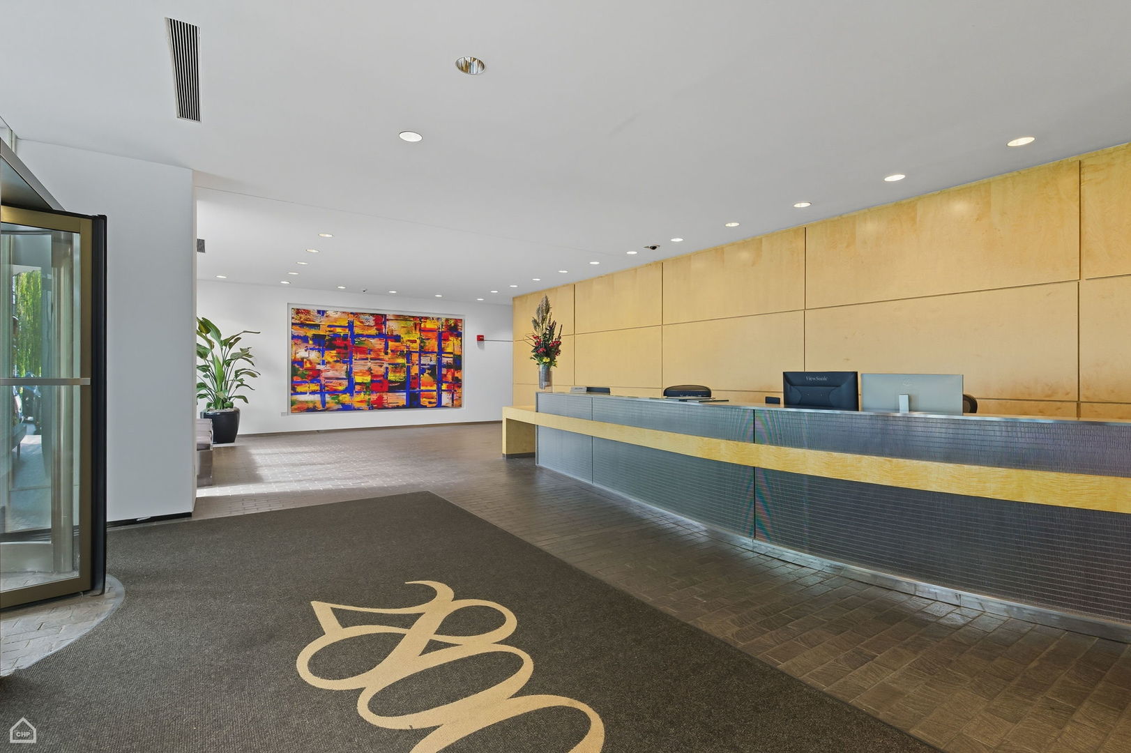 2800 N Lake Shore Drive Unit: 305