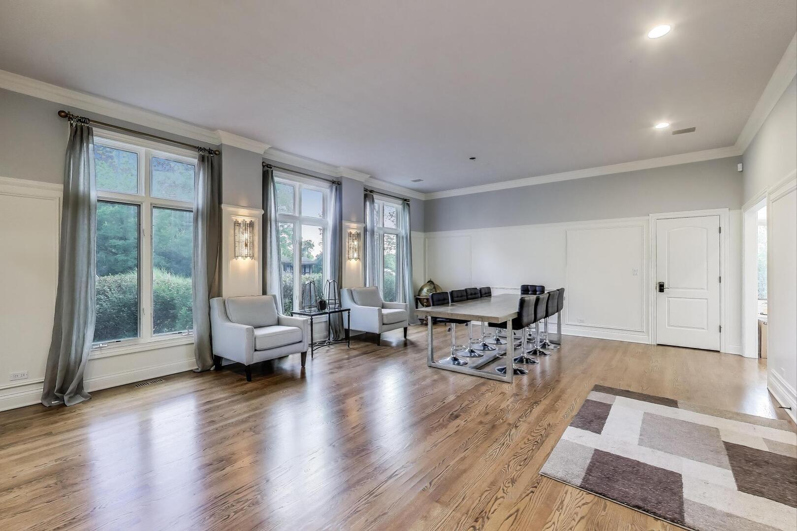 23W711 Hobson Road