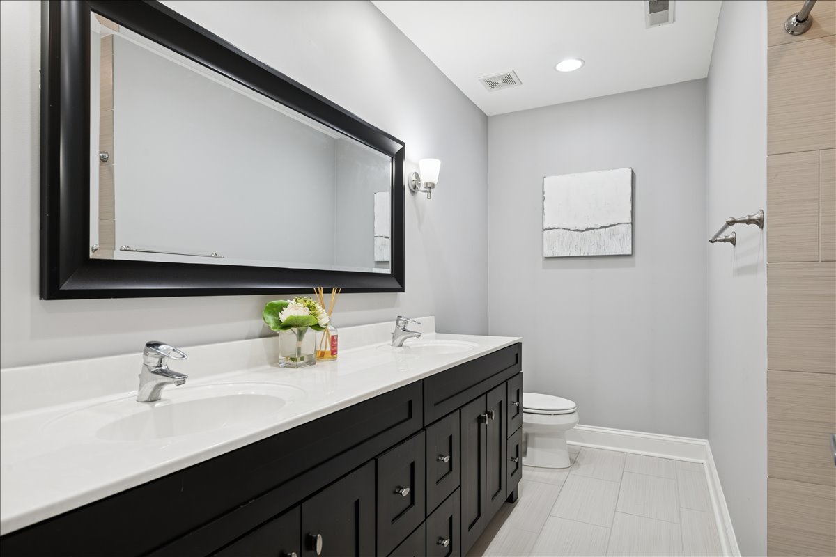 1931 N Damen Avenue Unit: 2S