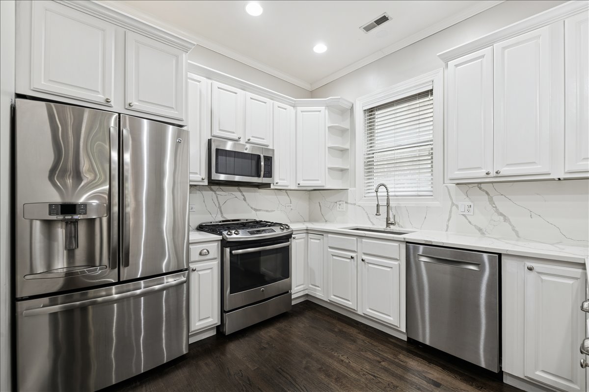 1931 N Damen Avenue Unit: 2S