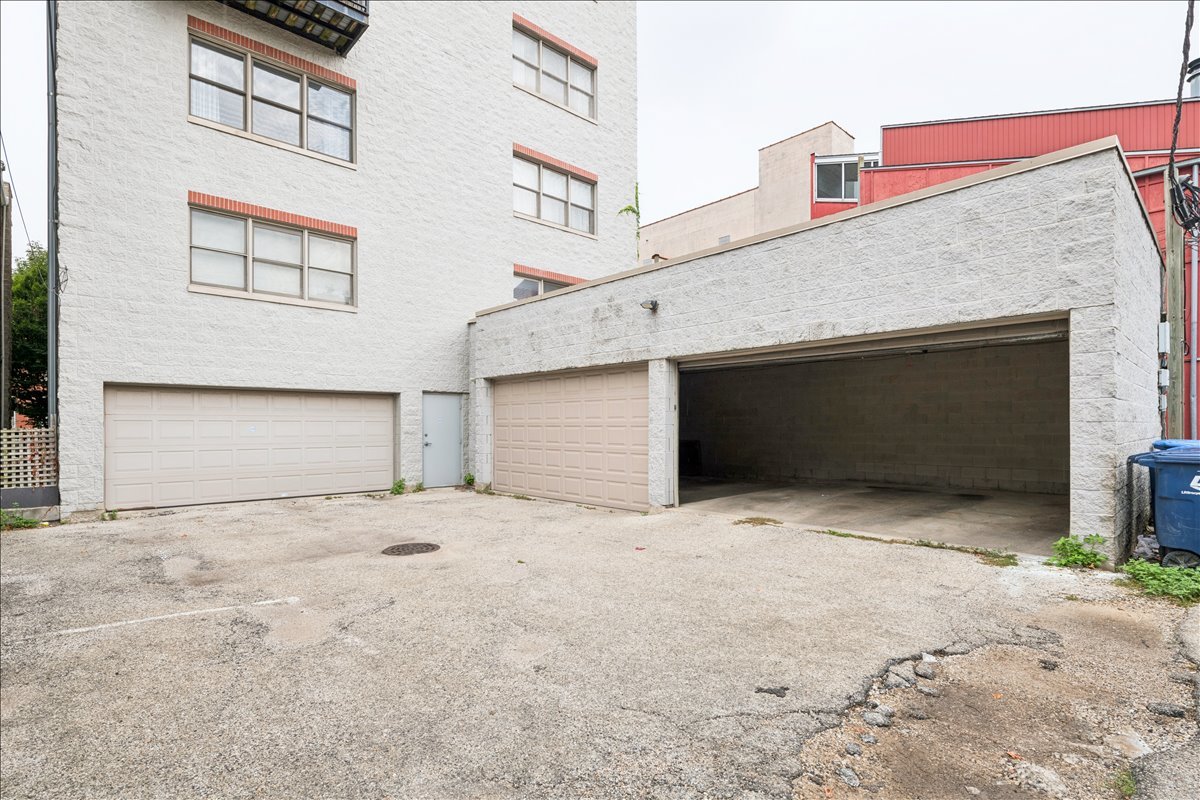 1931 N Damen Avenue Unit: 2S