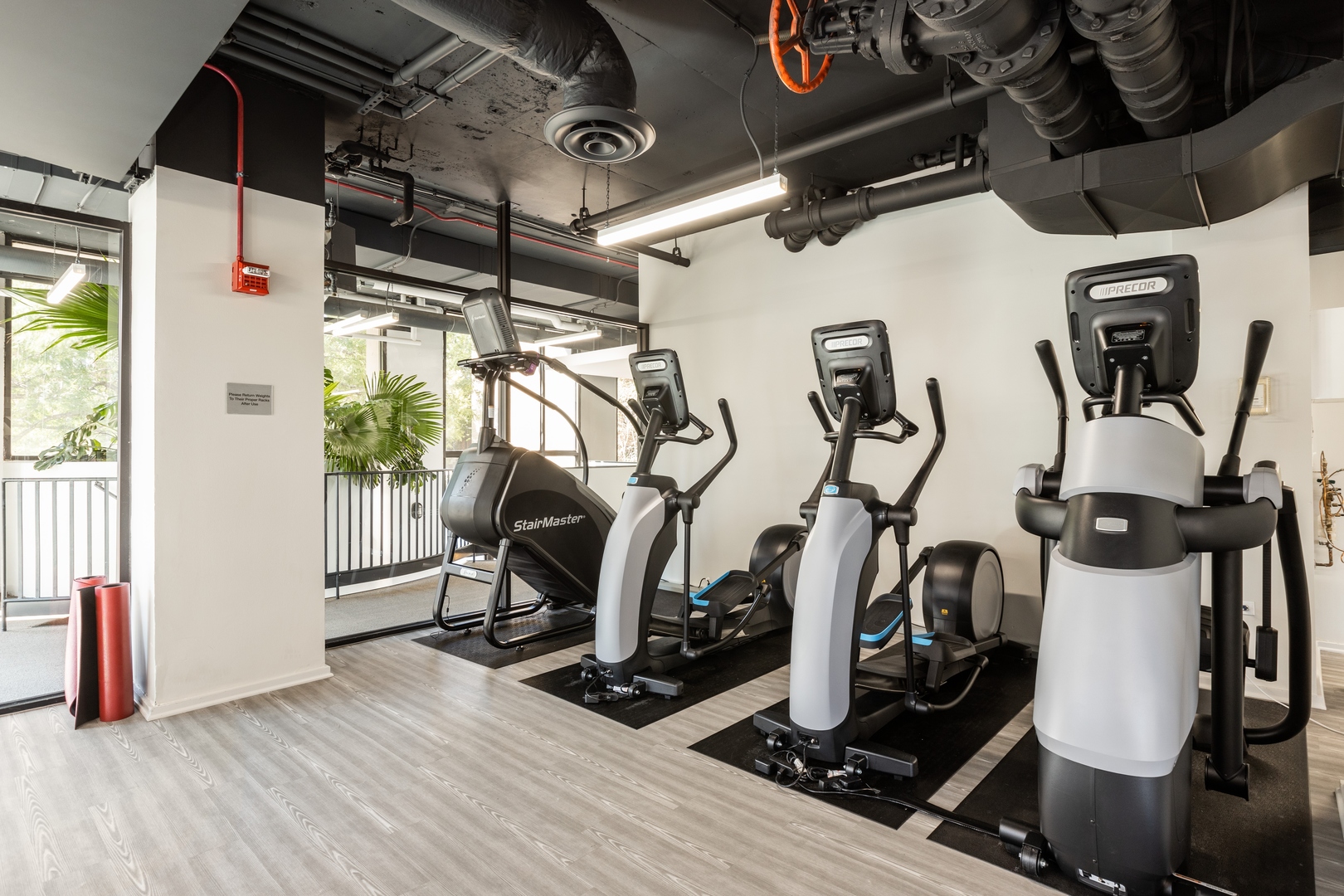 2020 N LINCOLN PARK WEST Unit: 30F