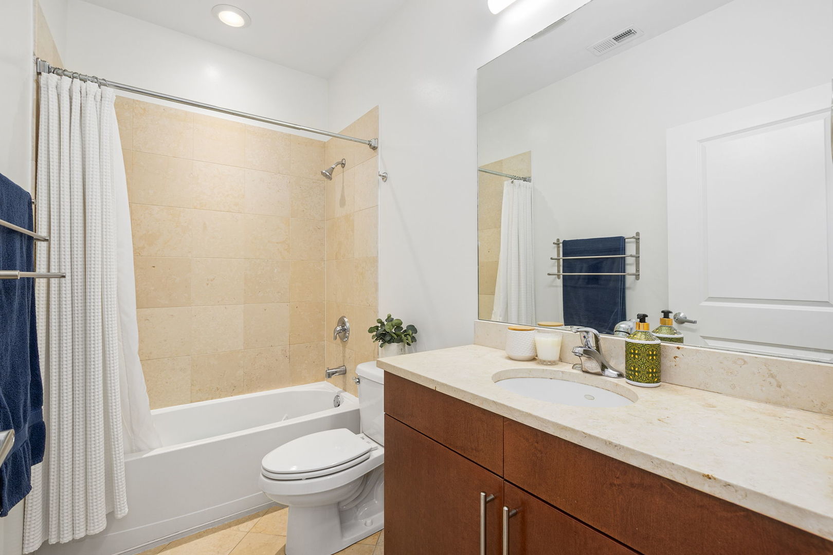 2771 W Francis Place Unit: 305N