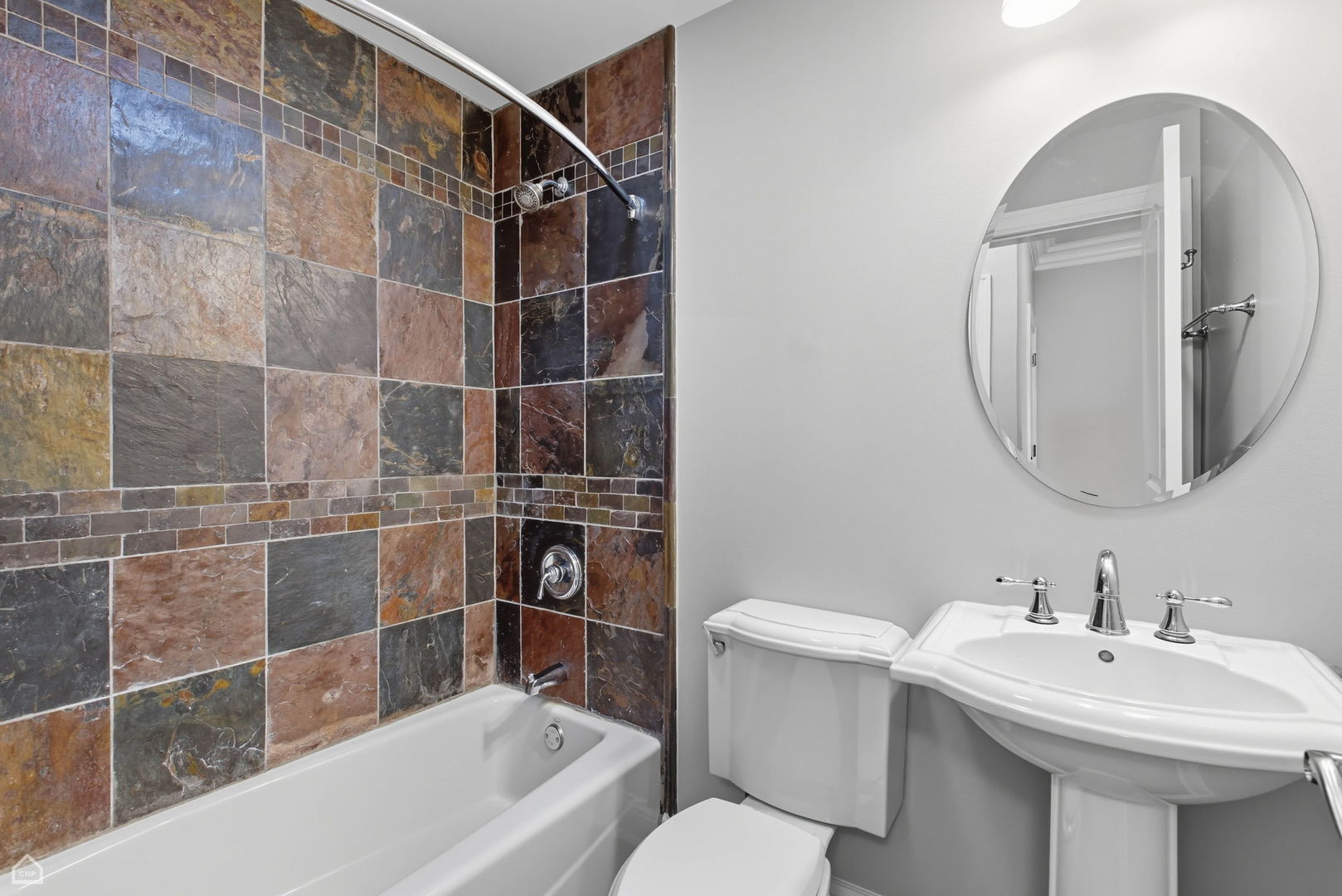 2400 W Warner Avenue Unit: 4E