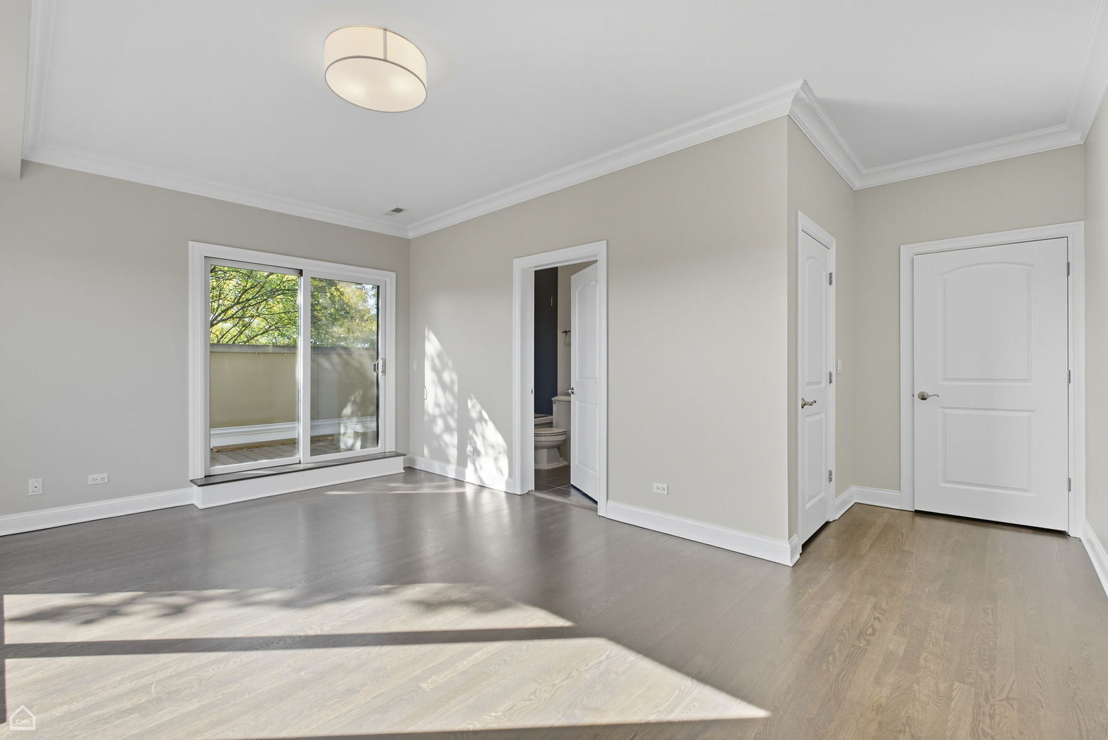 2400 W Warner Avenue Unit: 4E