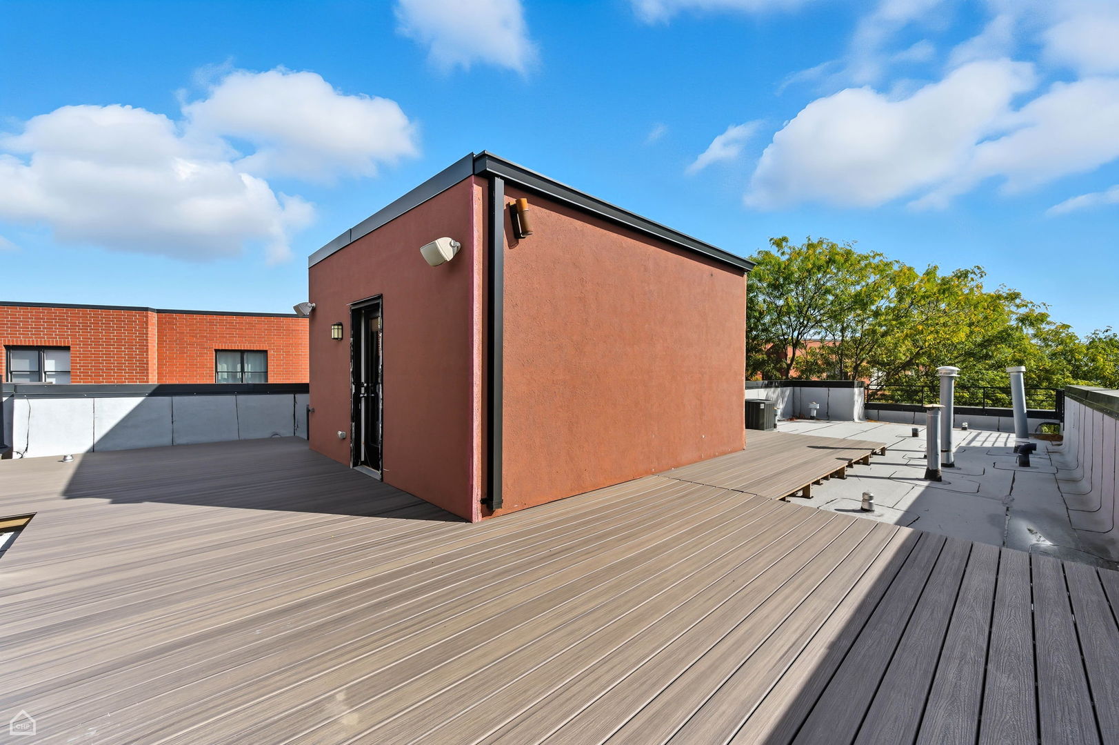 2254 W Wolfram Street