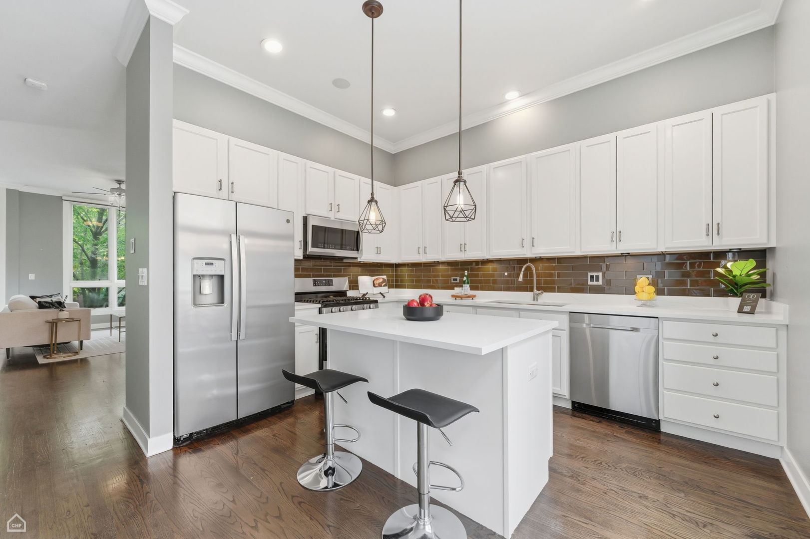 2254 W Wolfram Street