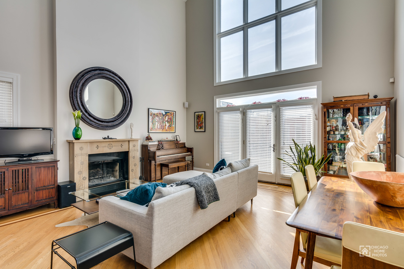 869 N Paulina Street Unit: 3