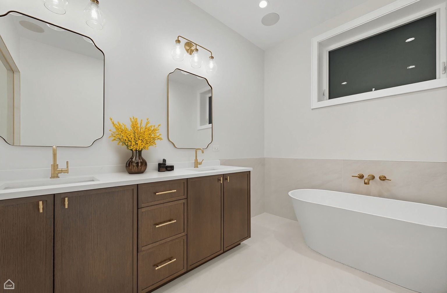 2127 N Racine Avenue Unit: 2