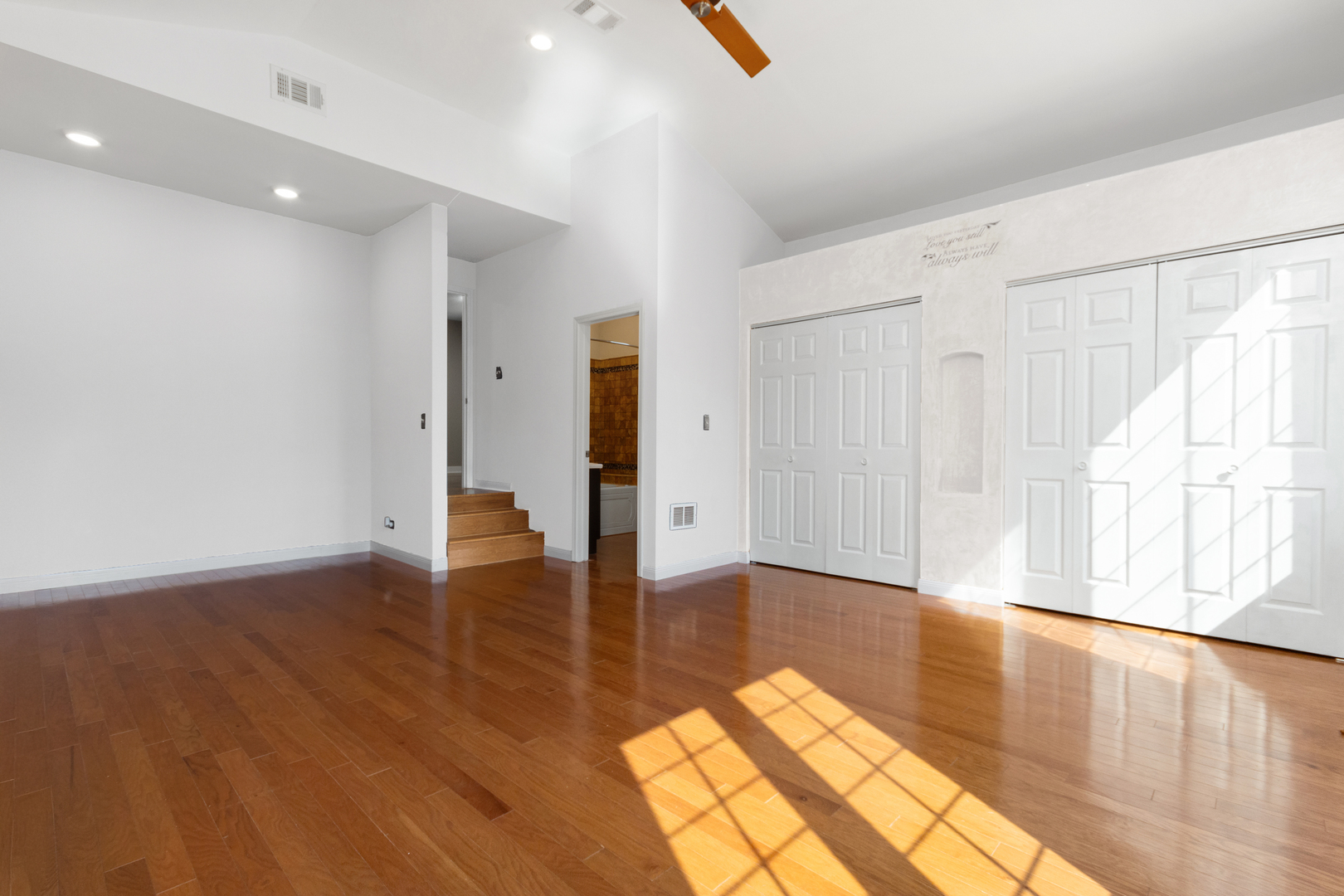 2432 W Ohio Street