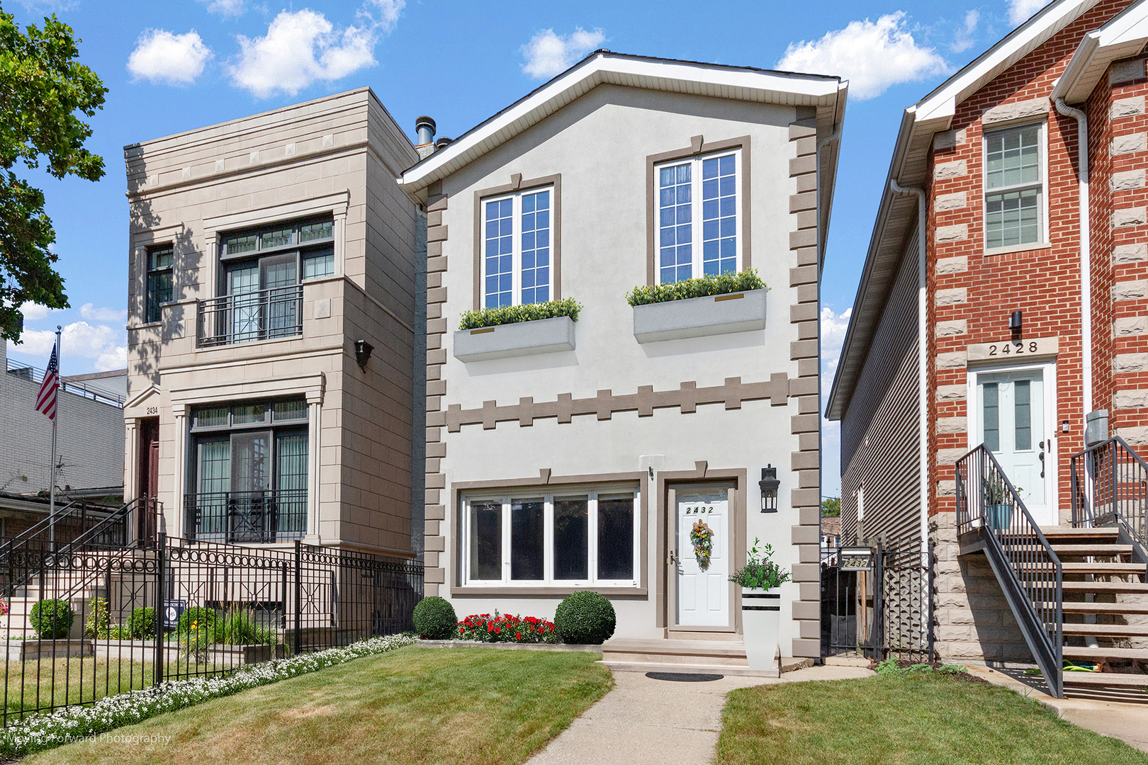 2432 W Ohio Street