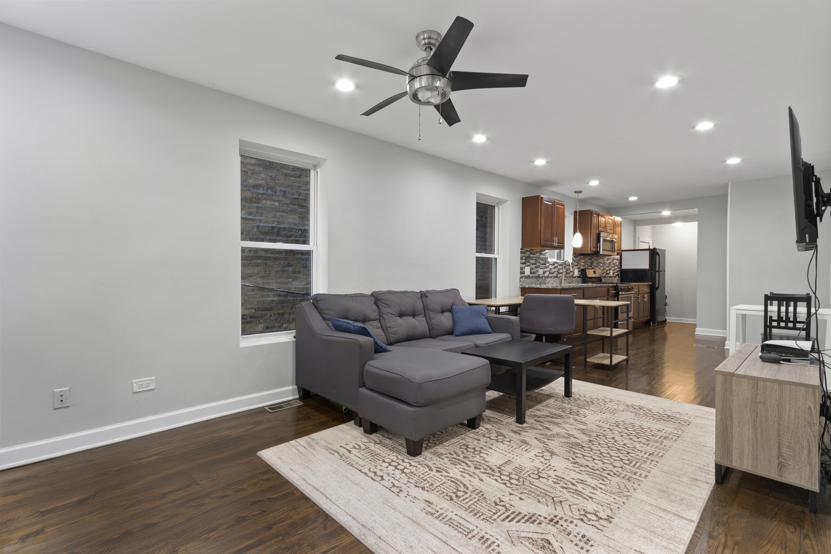 4304 N Lawndale Avenue