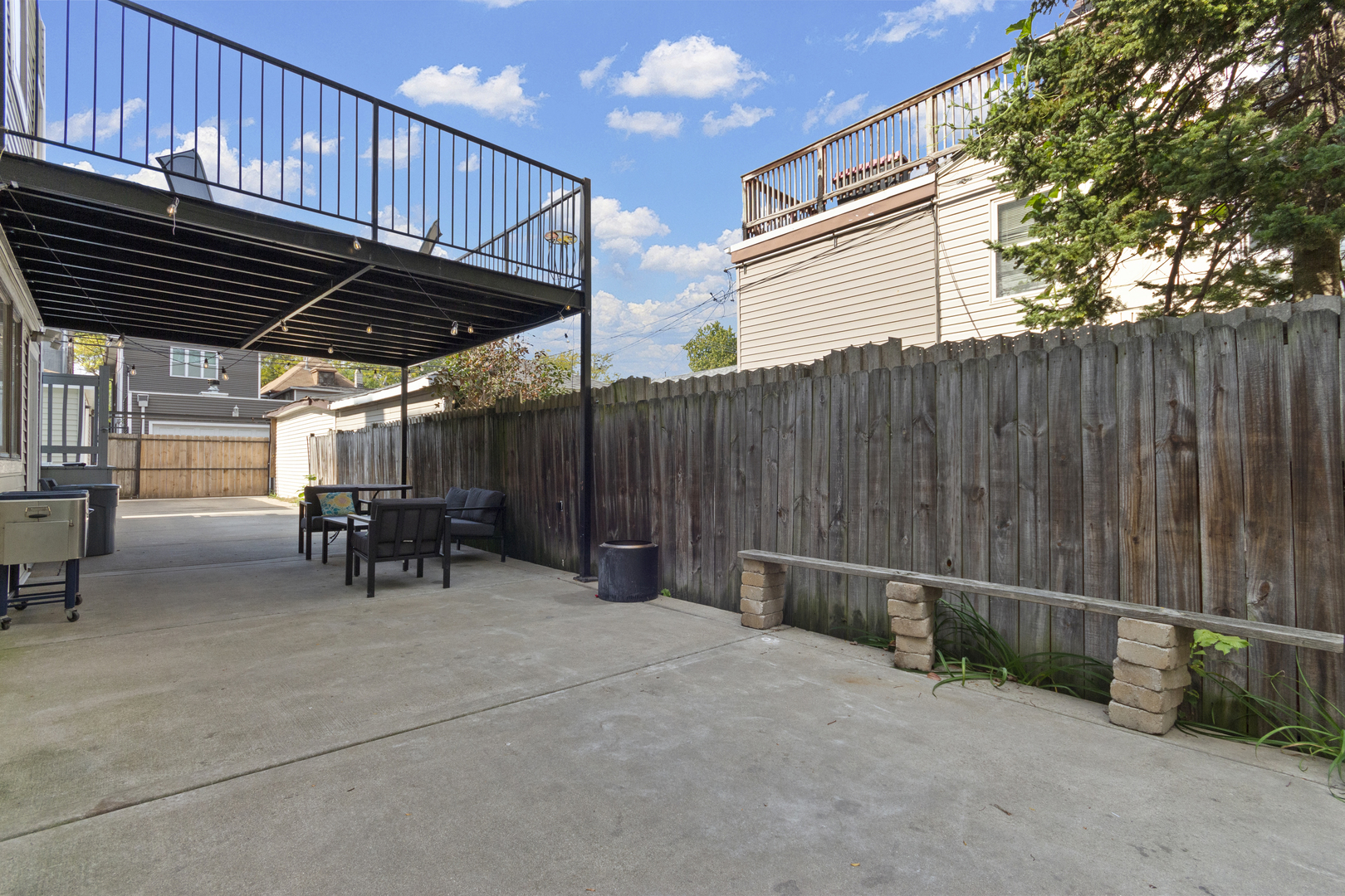 4304 N Lawndale Avenue