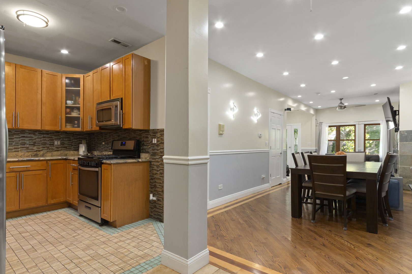 4304 N Lawndale Avenue