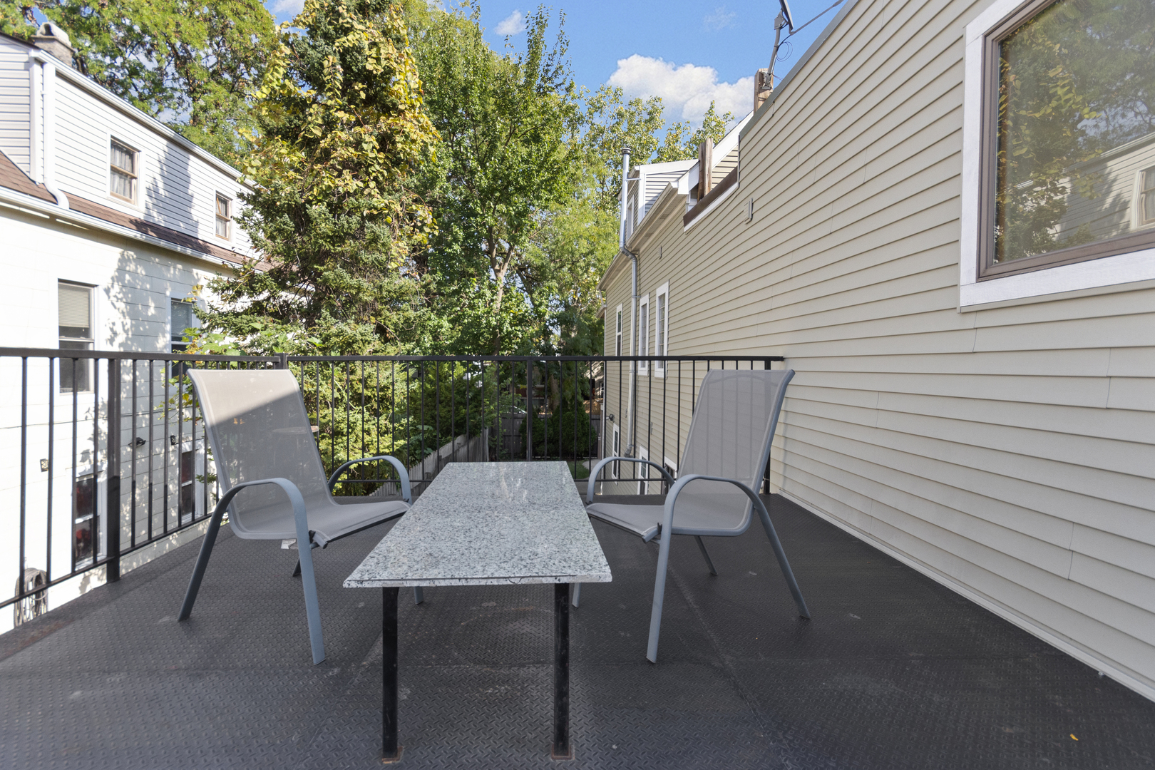 4304 N Lawndale Avenue