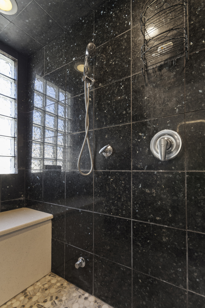 4304 N Lawndale Avenue