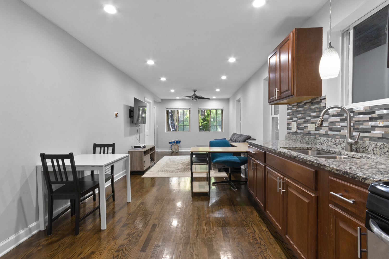 4304 N Lawndale Avenue