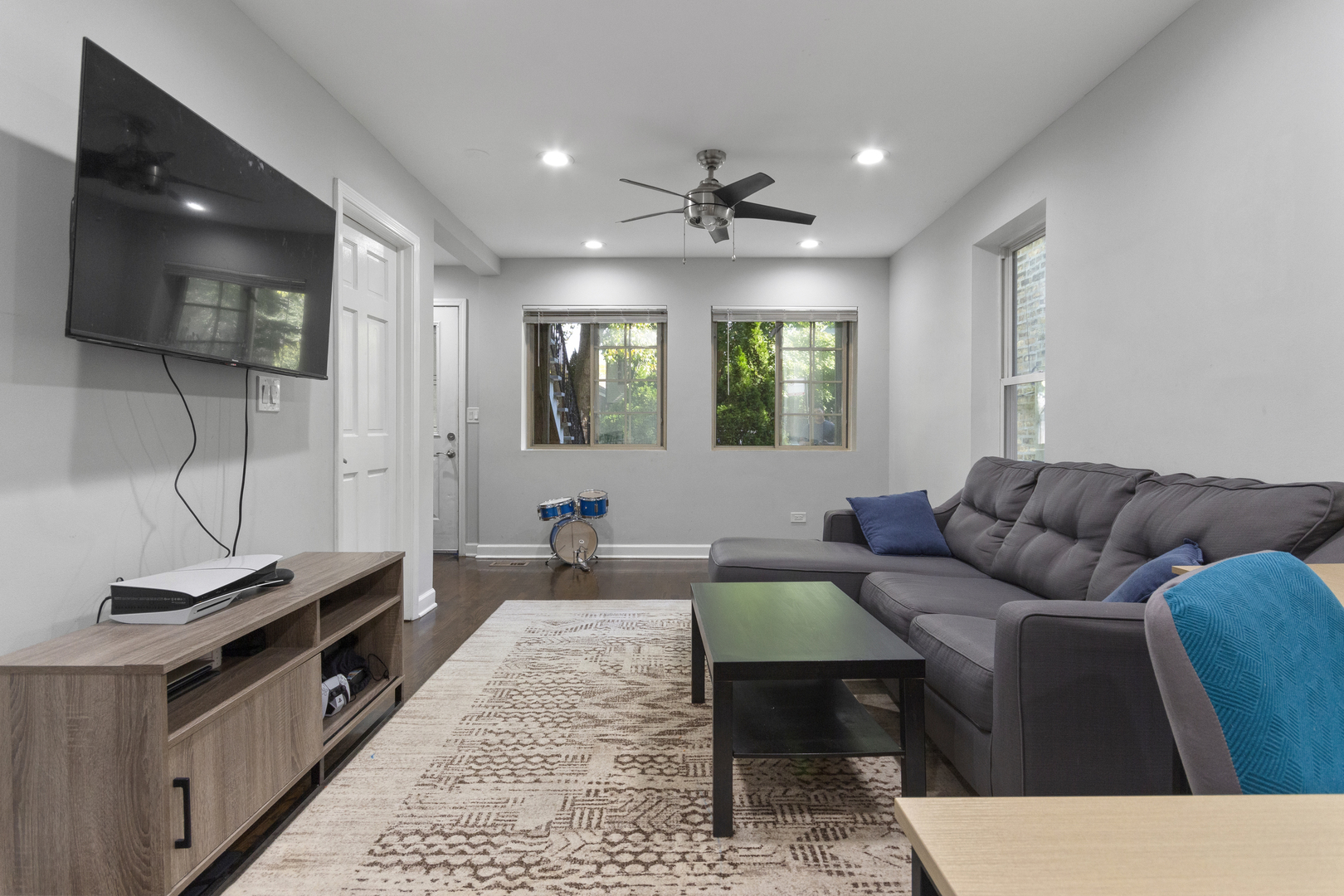 4304 N Lawndale Avenue