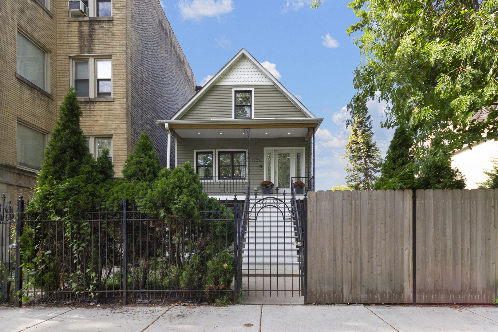 4304 N Lawndale Avenue