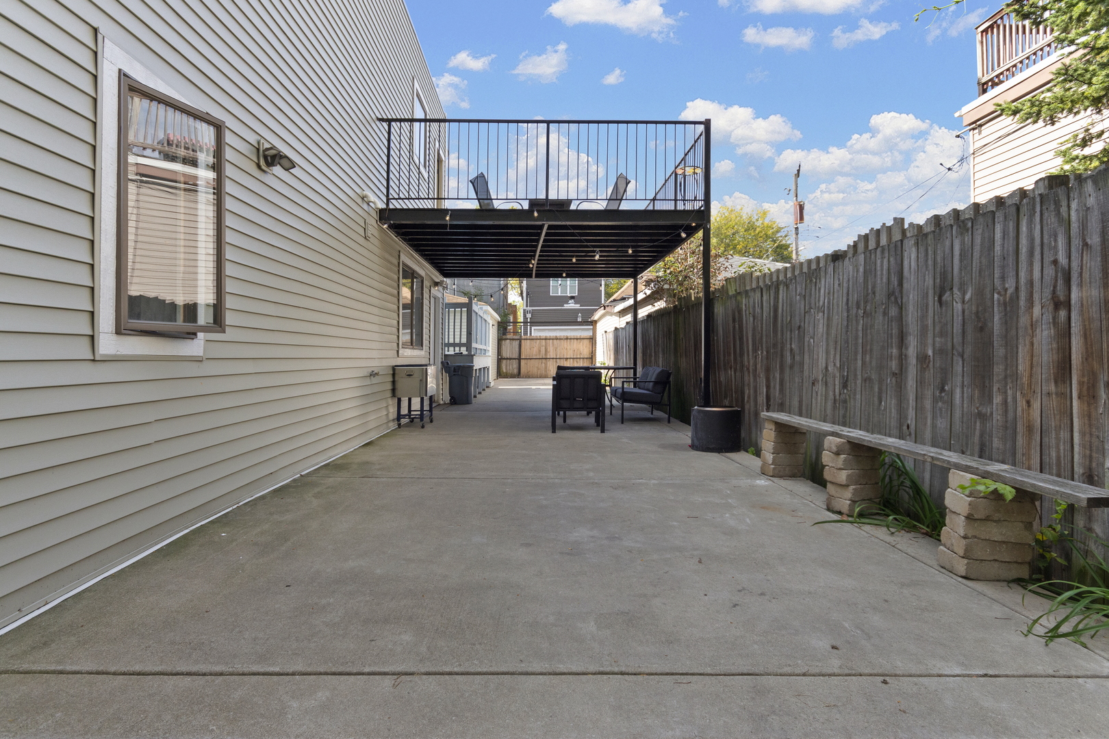 4304 N Lawndale Avenue