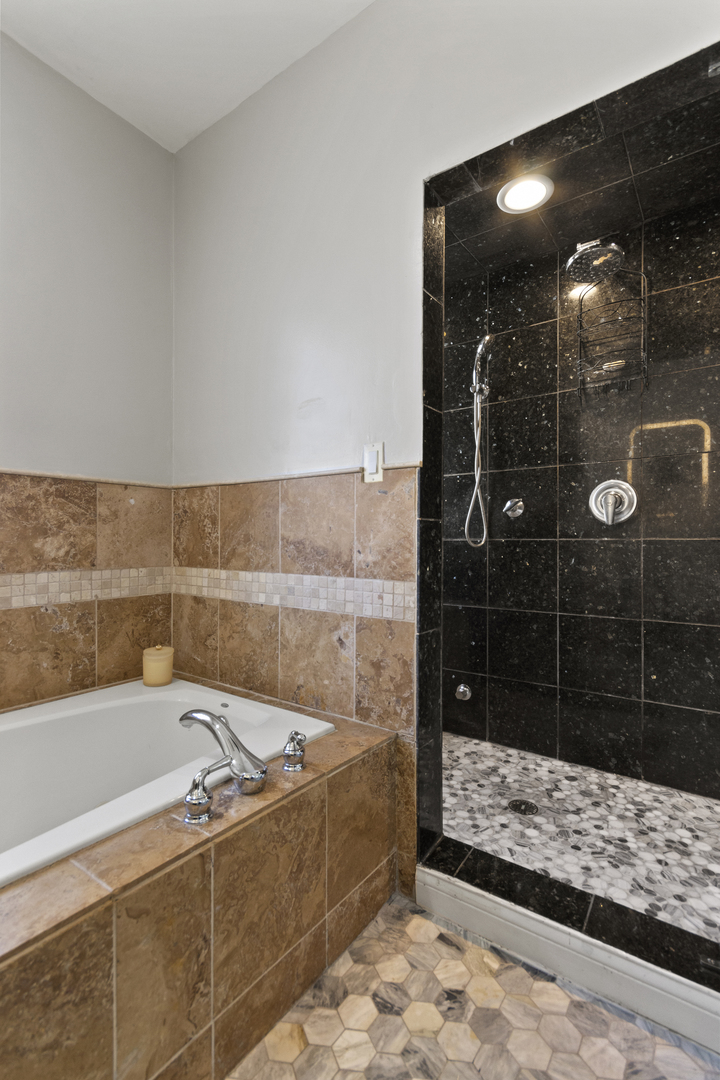 4304 N Lawndale Avenue