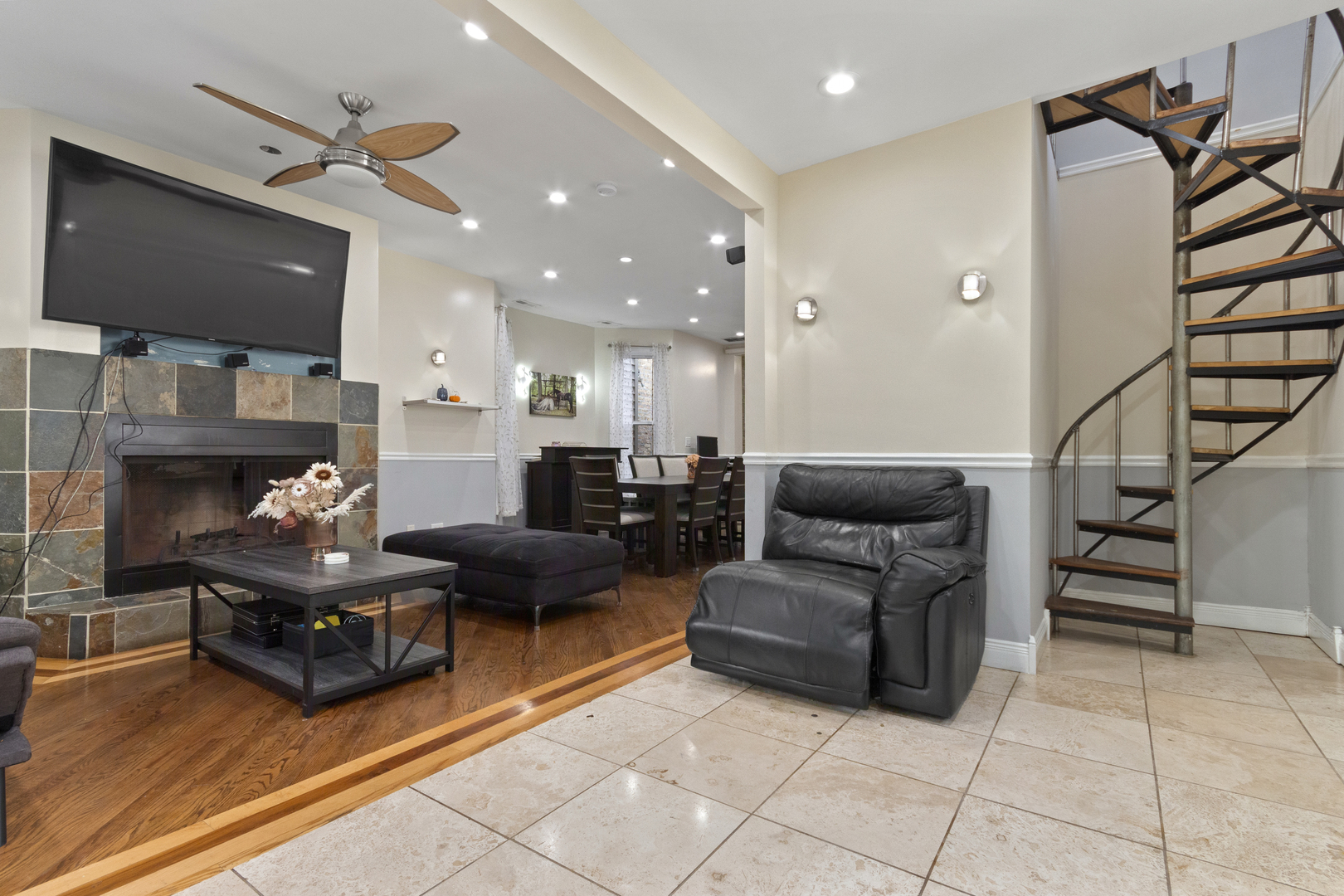 4304 N Lawndale Avenue