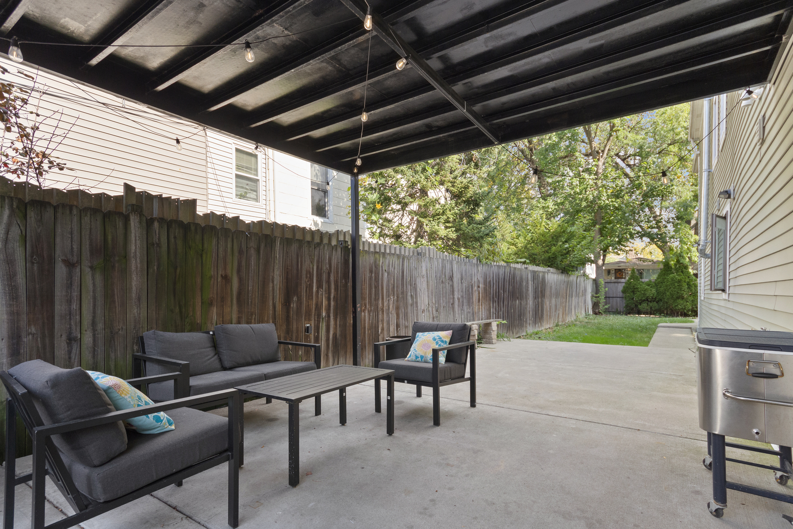 4304 N Lawndale Avenue