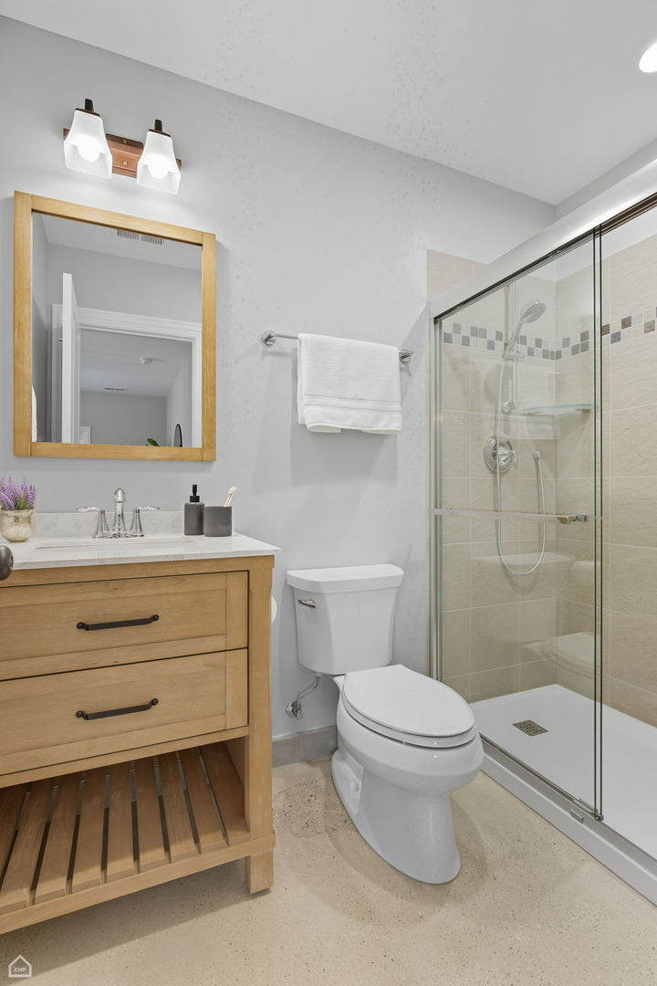 549 N Springfield Avenue