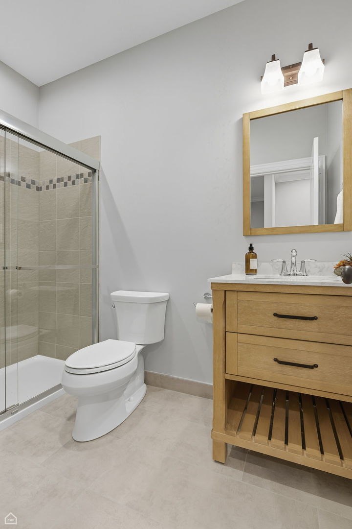 549 N Springfield Avenue