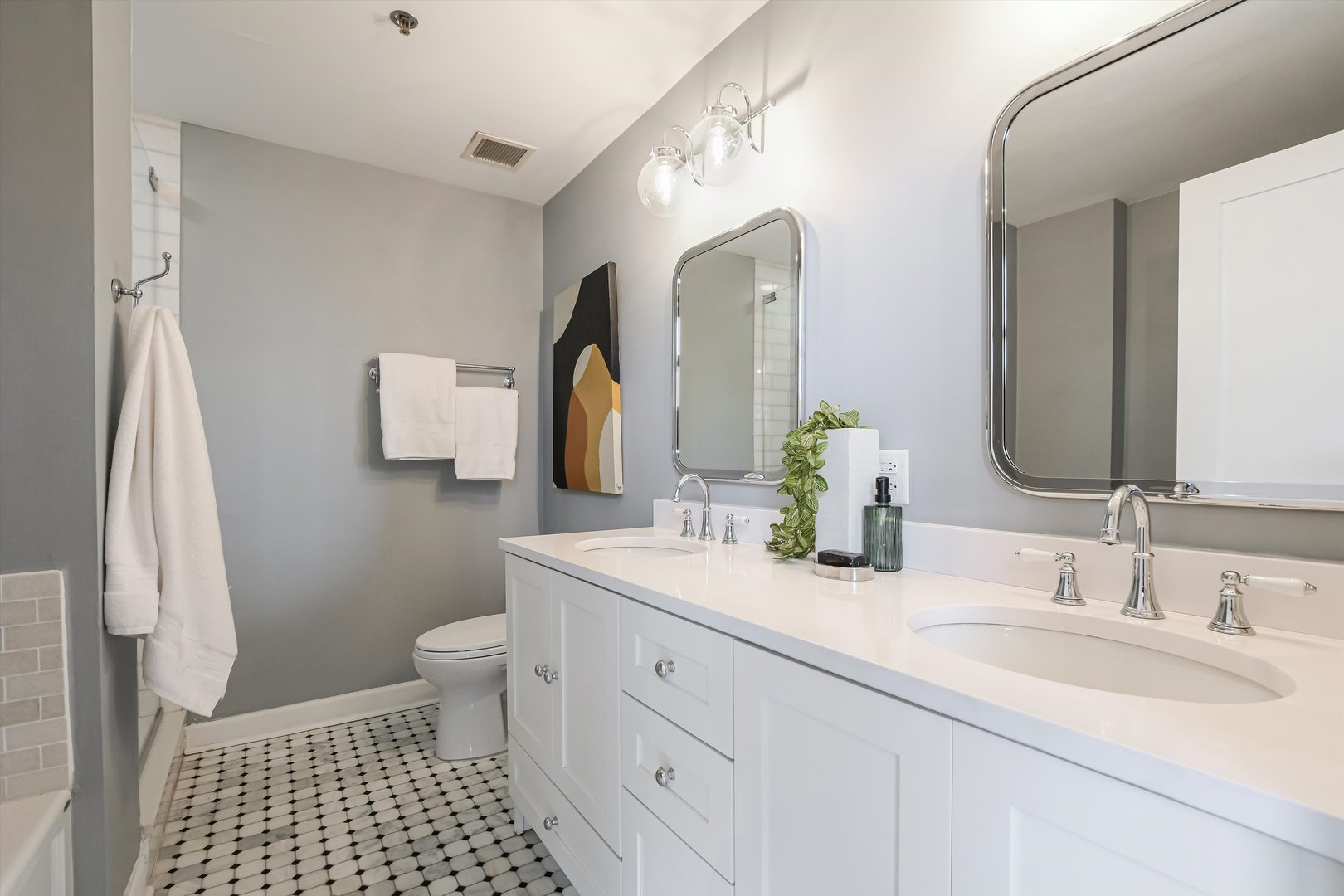 1529 S State Street Unit: PH1