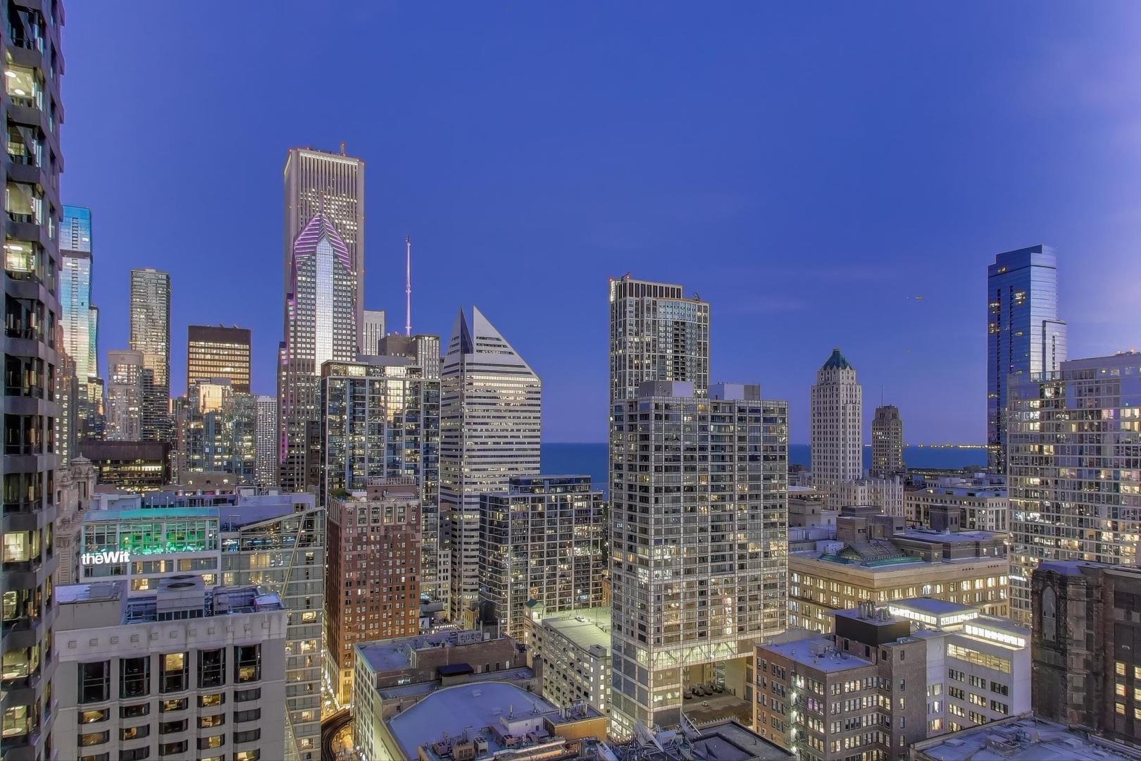 200 N Dearborn Street Unit: 3905