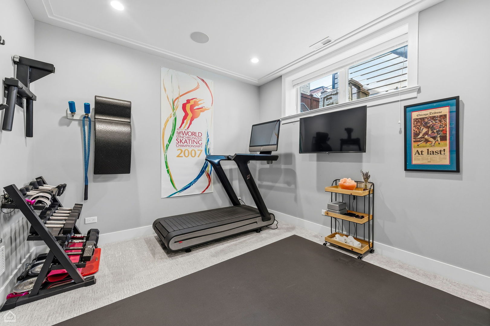 3342 N ravenswood Avenue