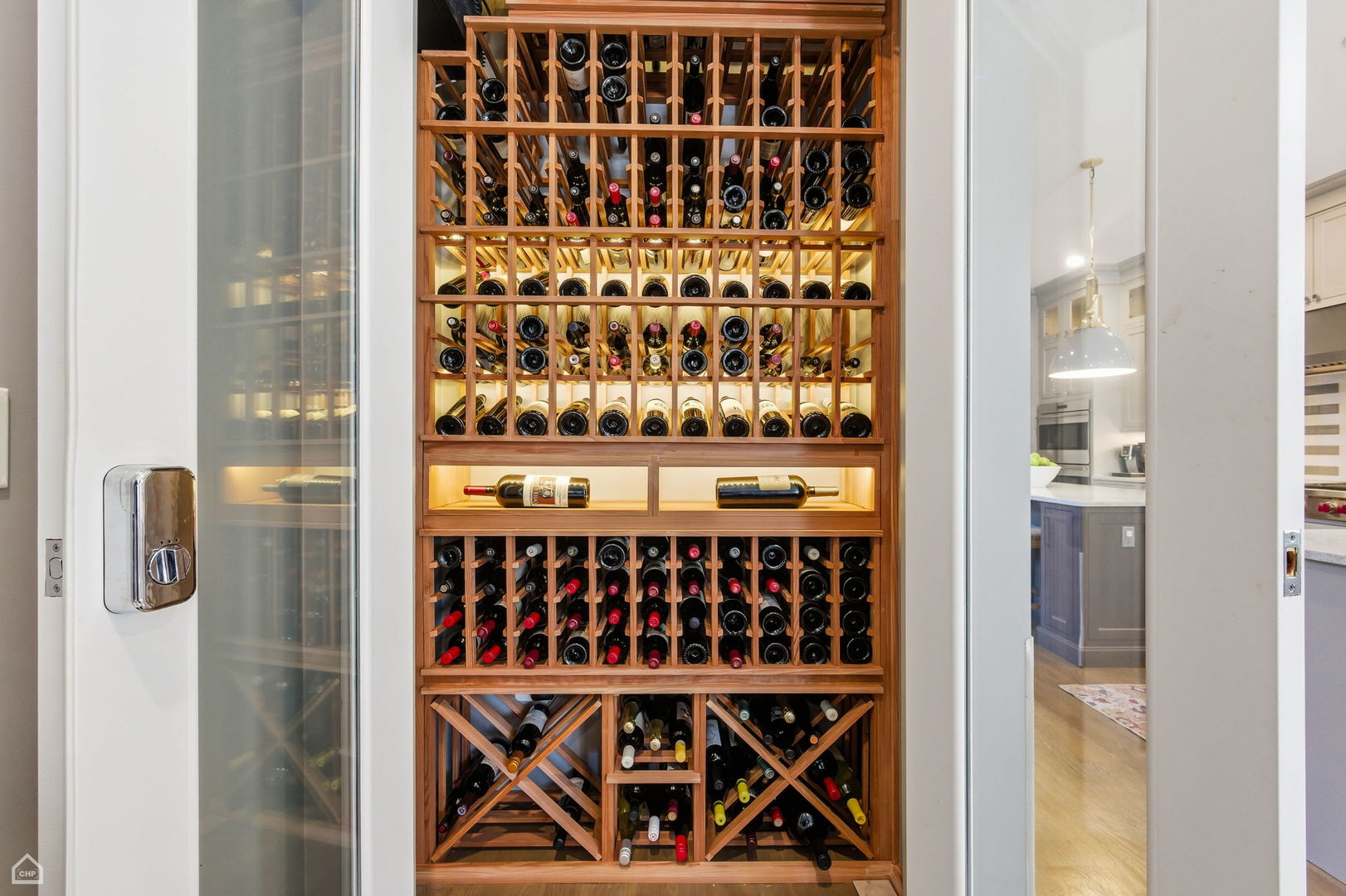 3342 N ravenswood Avenue