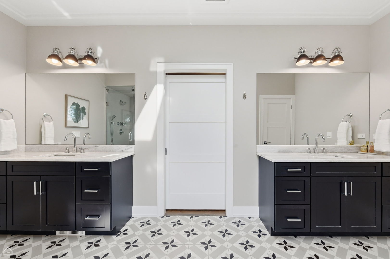 3342 N ravenswood Avenue