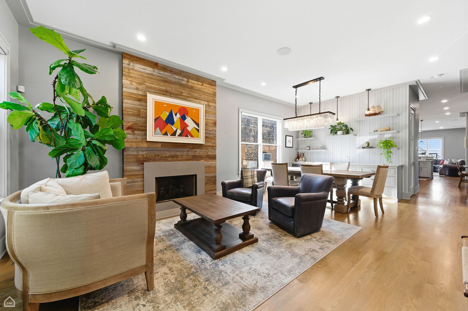 3342 N ravenswood Avenue