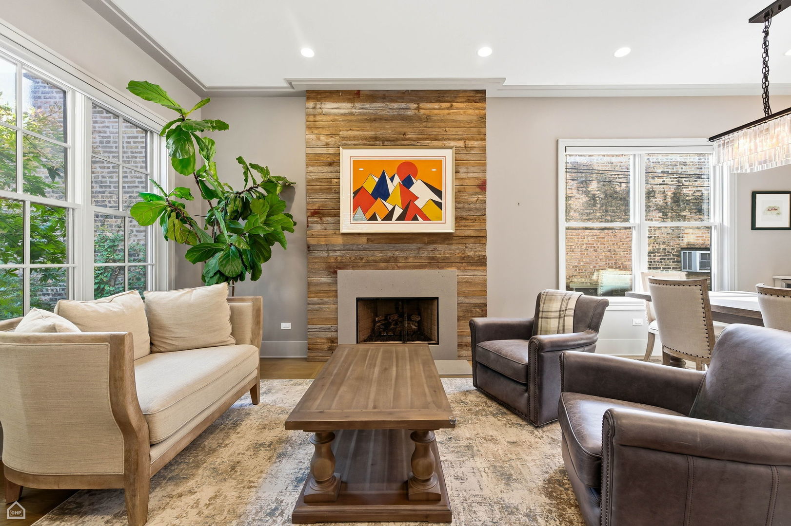 3342 N ravenswood Avenue