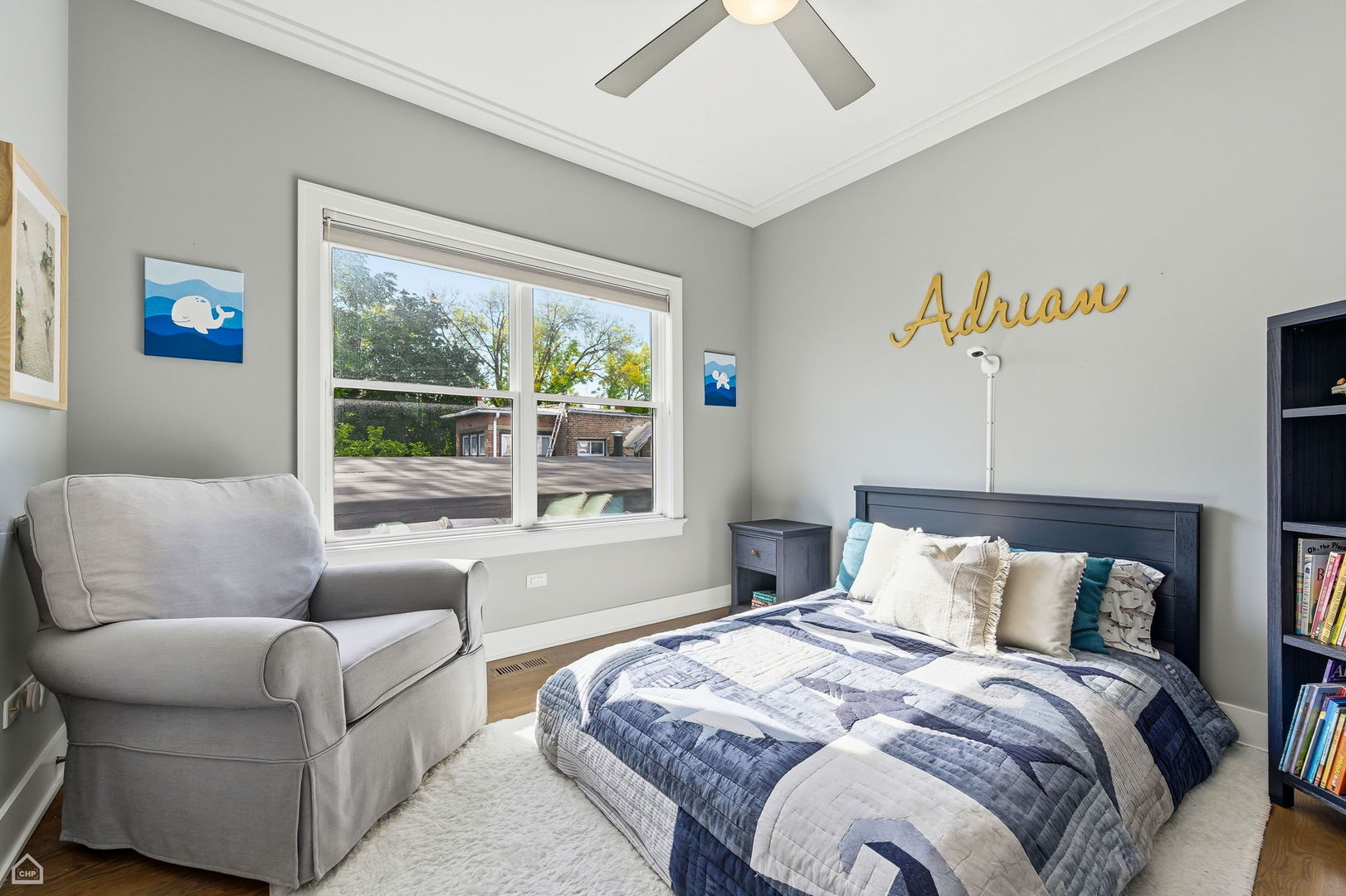 3342 N ravenswood Avenue