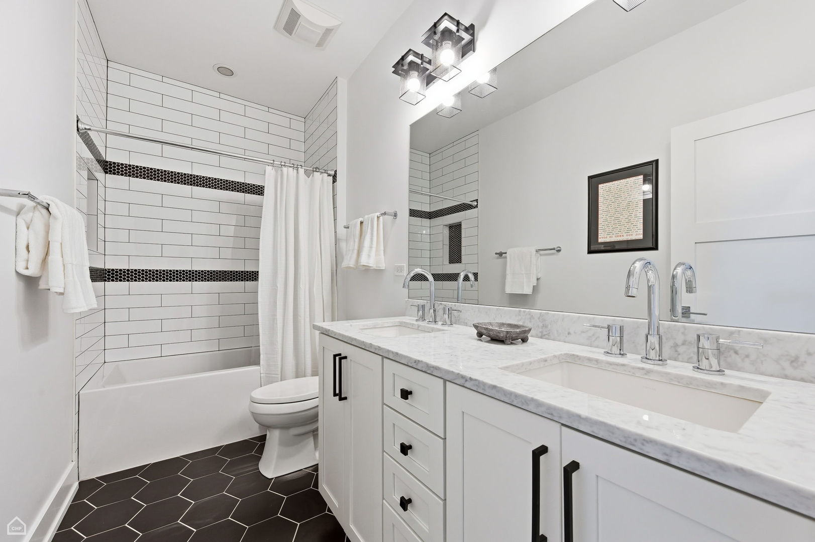 3342 N ravenswood Avenue