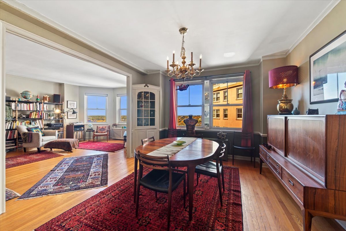 5555 N SHERIDAN Road Unit: 1608