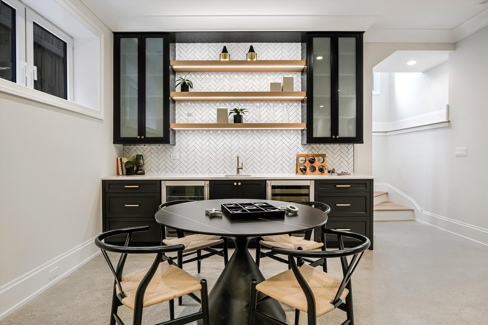 518 N Oakley Boulevard