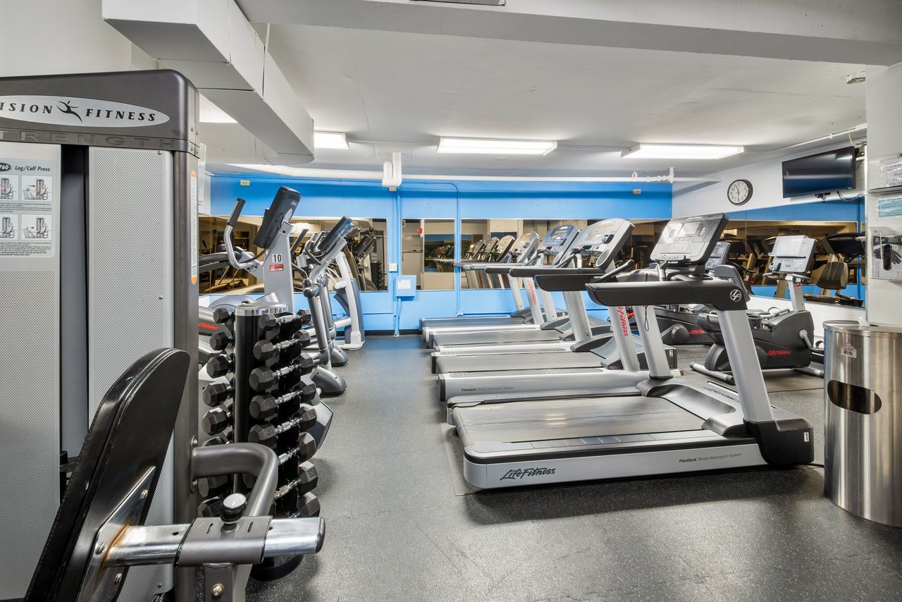 2626 N Lakeview Avenue Unit: 1509