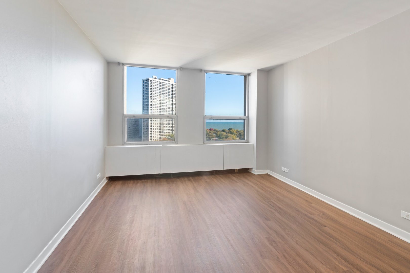 2626 N Lakeview Avenue Unit: 1509