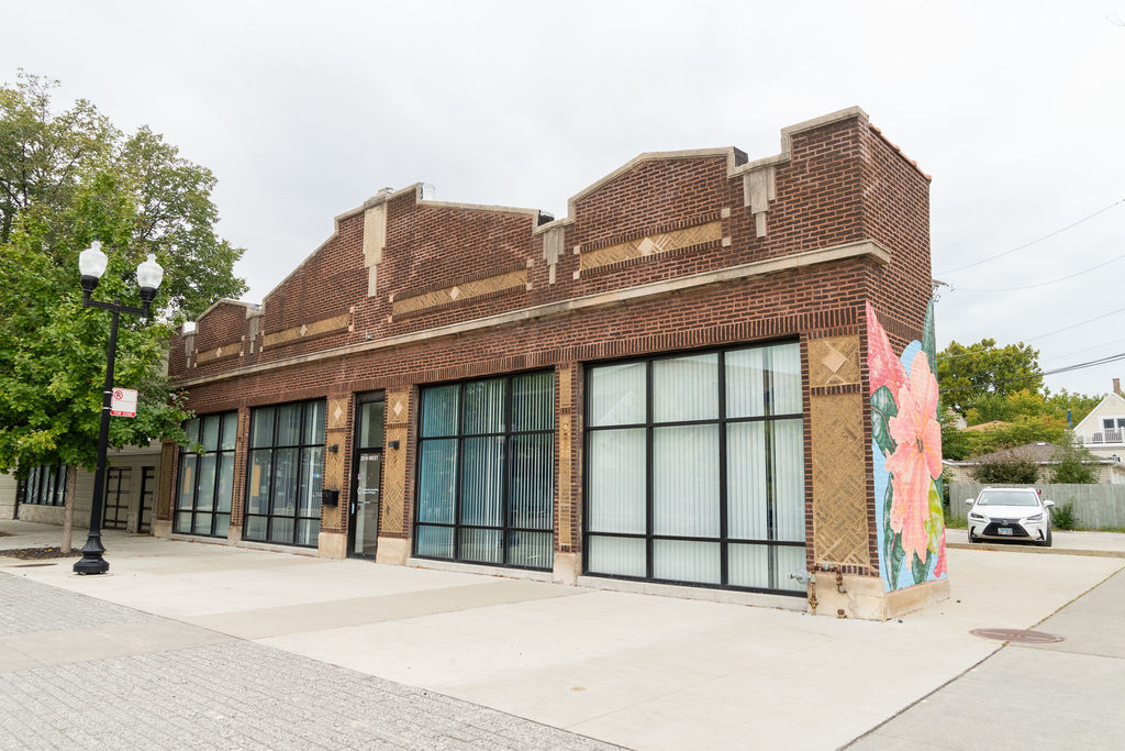 2014 W Belle Plaine Avenue