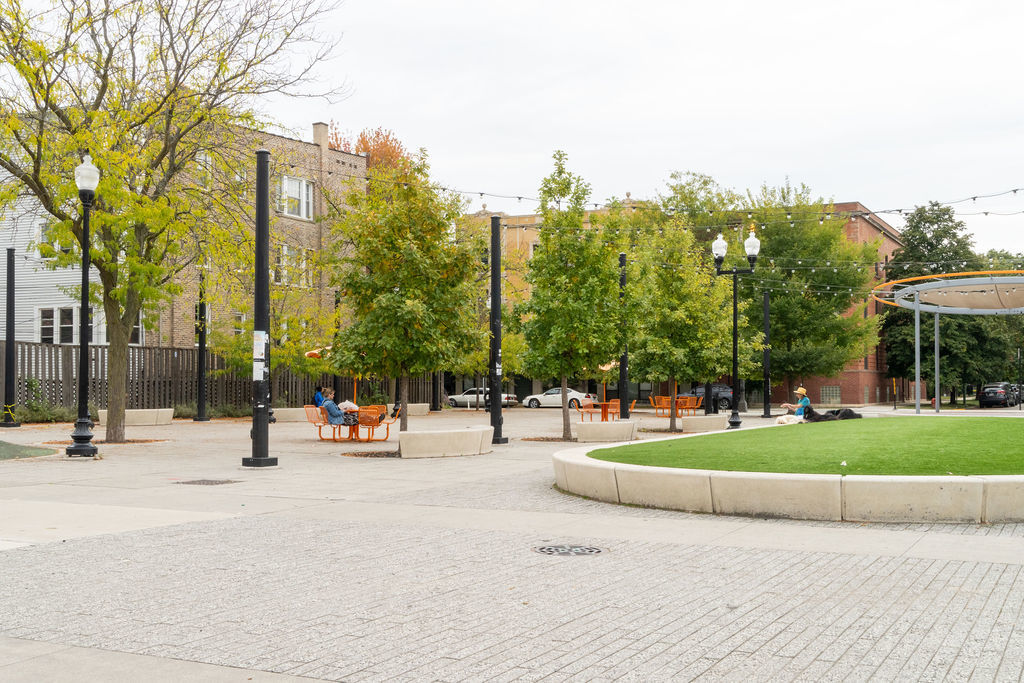 2014 W Belle Plaine Avenue