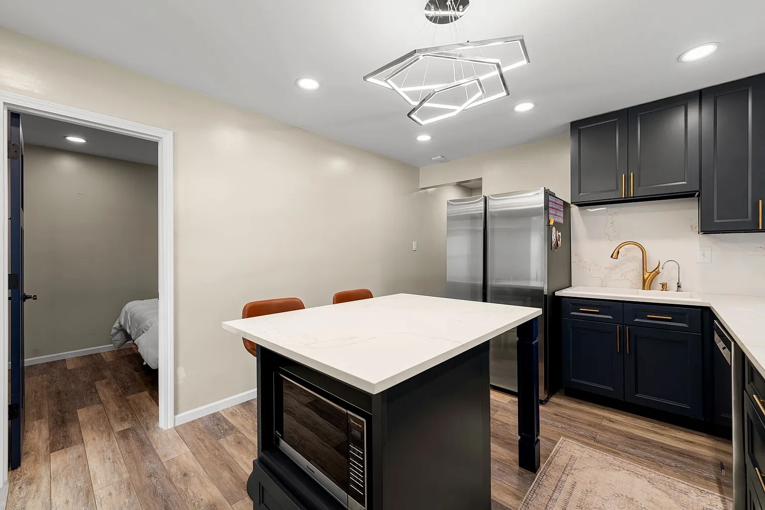 814 N Hermitage Avenue